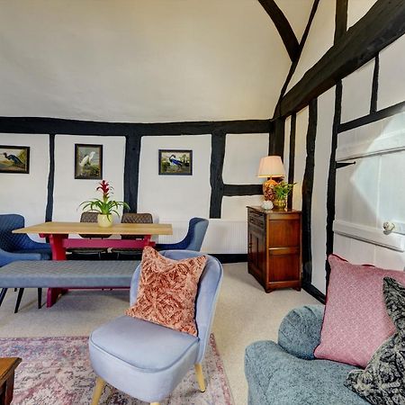 Loft Cottage By Spa Town Property - 2 Bed Tudor Retreat Near To Stratford-Upon-Avon, Warwick & Solihull Экстерьер фото